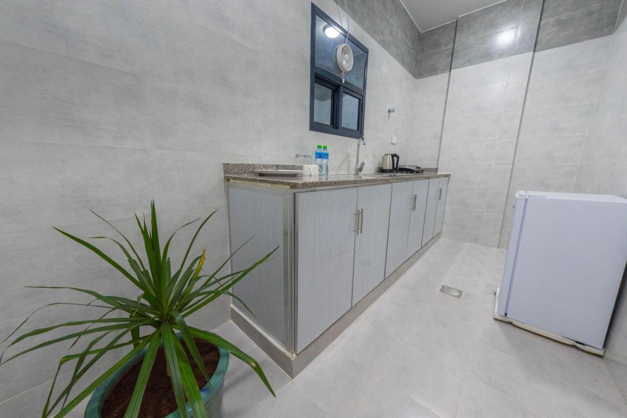 Al Sqlawi Hotel Apartment Ras al Hadd Exterior photo
